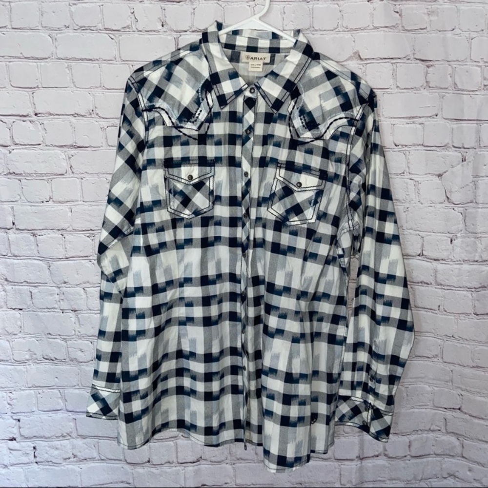 Ariat women’s button down shirt